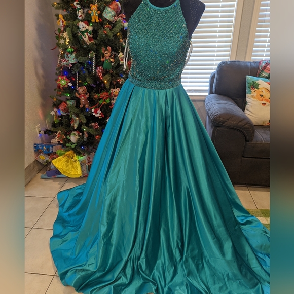 Sherri Hill - Picture 1 of 5